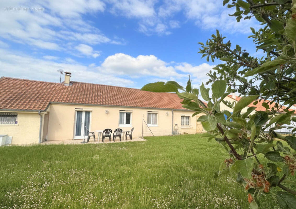 Maison à RAVEL