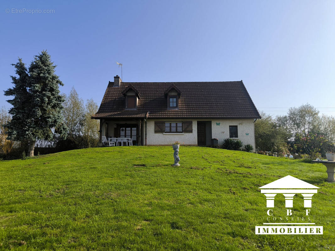 Maison à L&#039;ABERGEMENT-SAINTE-COLOMBE