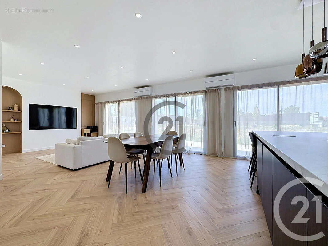Maison 171 m² à Gueux  - photo 4