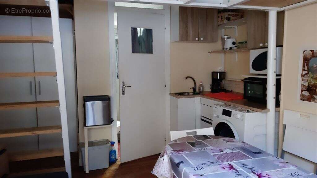 Appartement à EAUX-BONNES