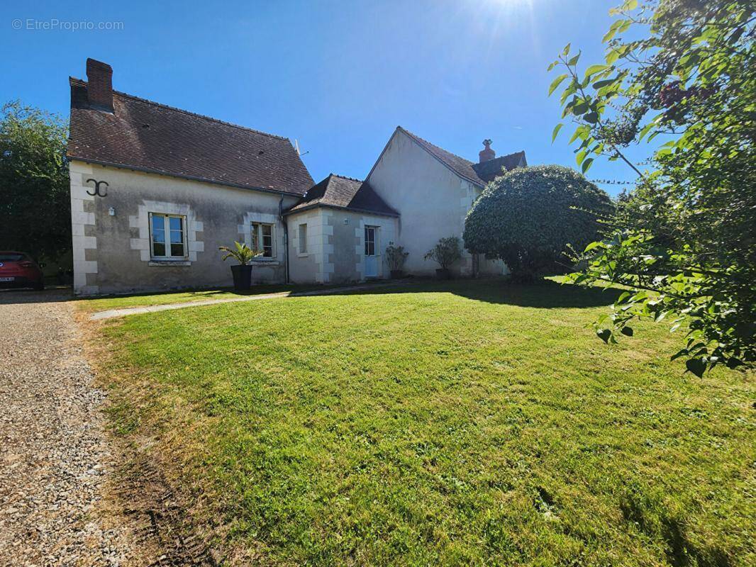 Maison à MANTHELAN
