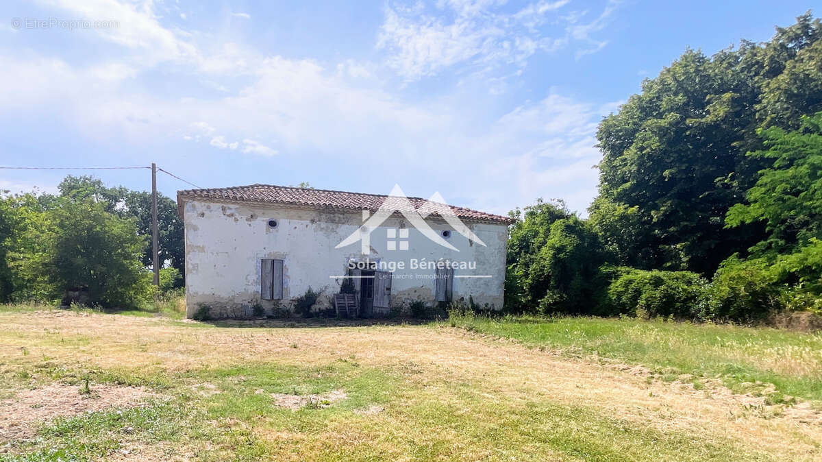 Maison à GREZET-CAVAGNAN