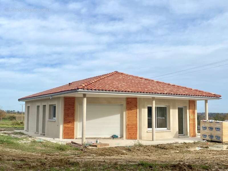 Maison neuve très haut de gamme (RE 2020- DPE A/A) de 5 pièces avec garage à 5 KMS de NOGARO (32) à Sainte Christie d'Armagnac - photo 10