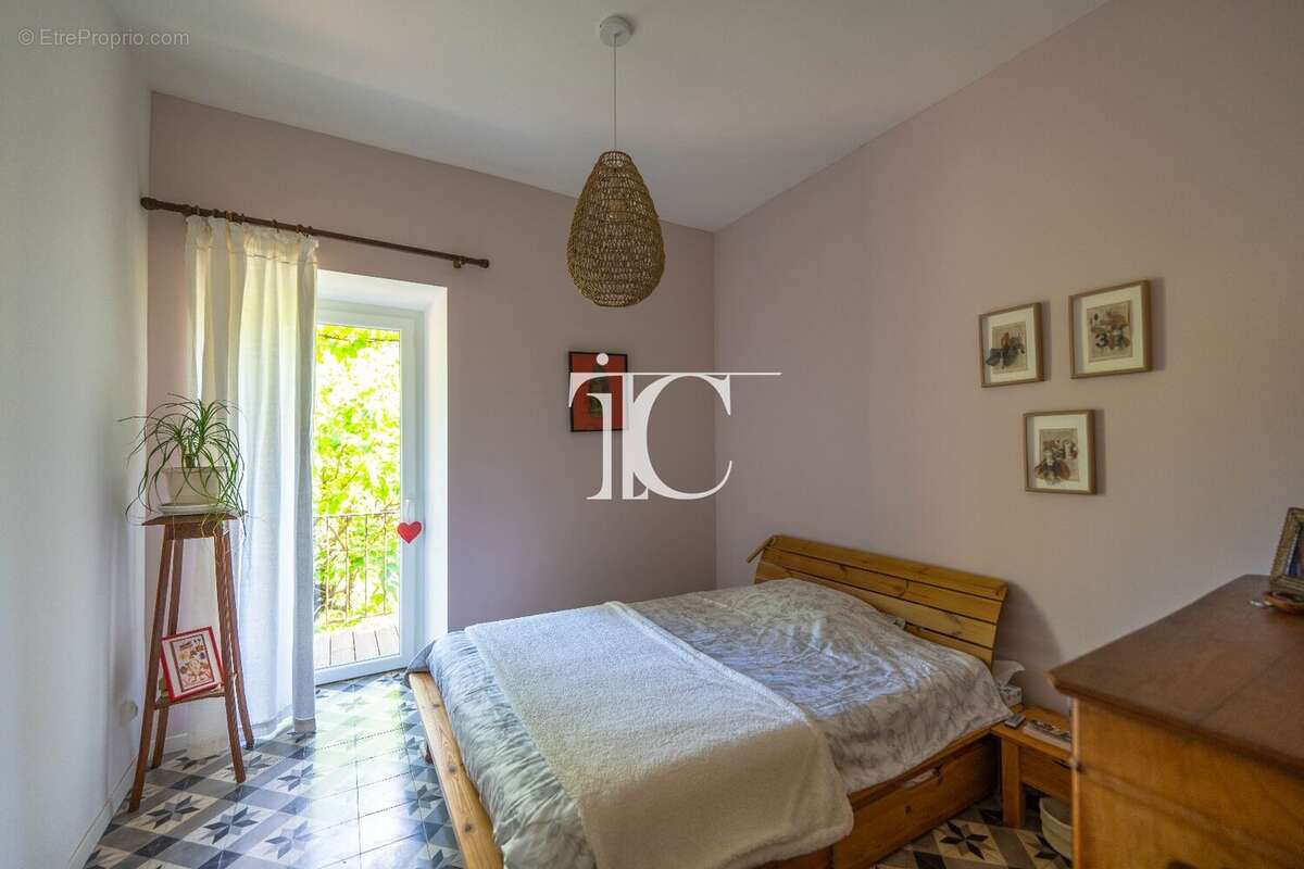 Maison à LES ASSIONS