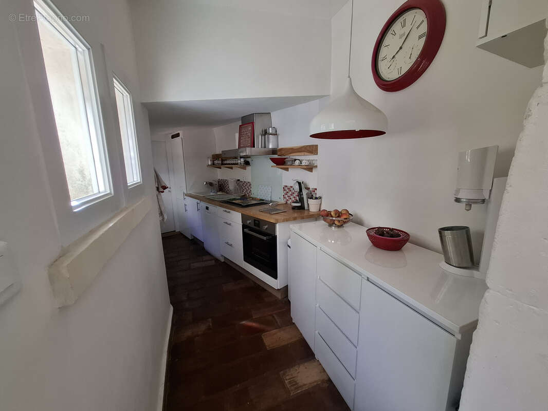 Maison à FONTVIEILLE