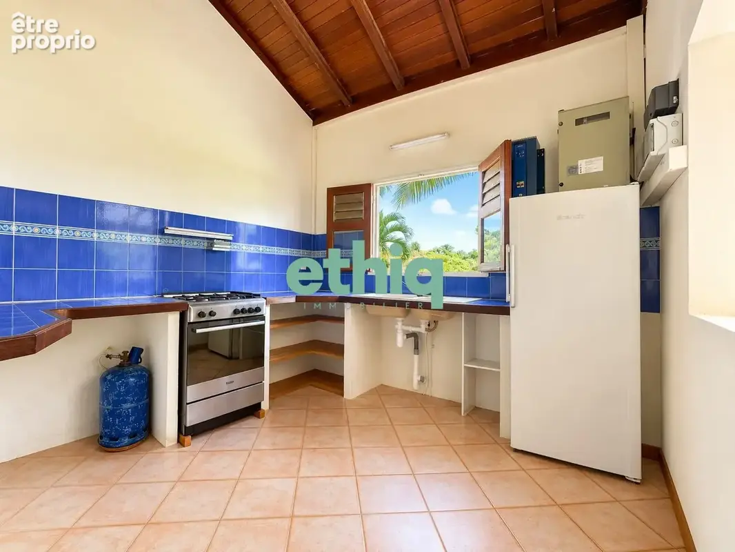 Maison 110 m² à Lamentin  - photo 4