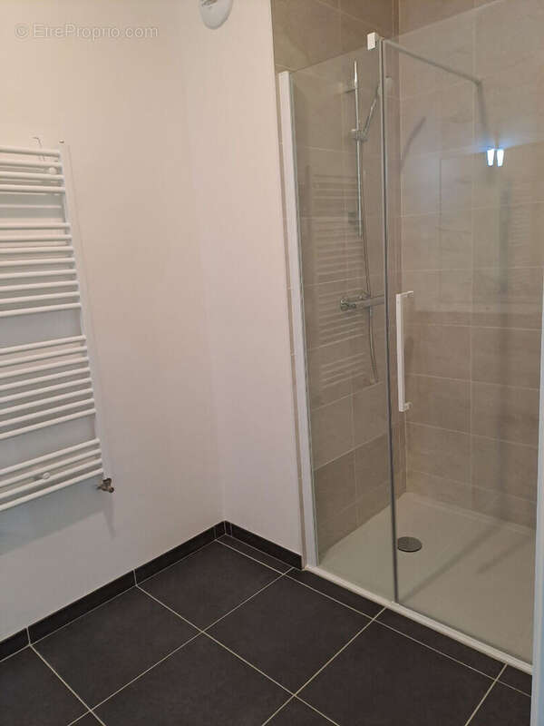 Appartement à CHEVAIGNE