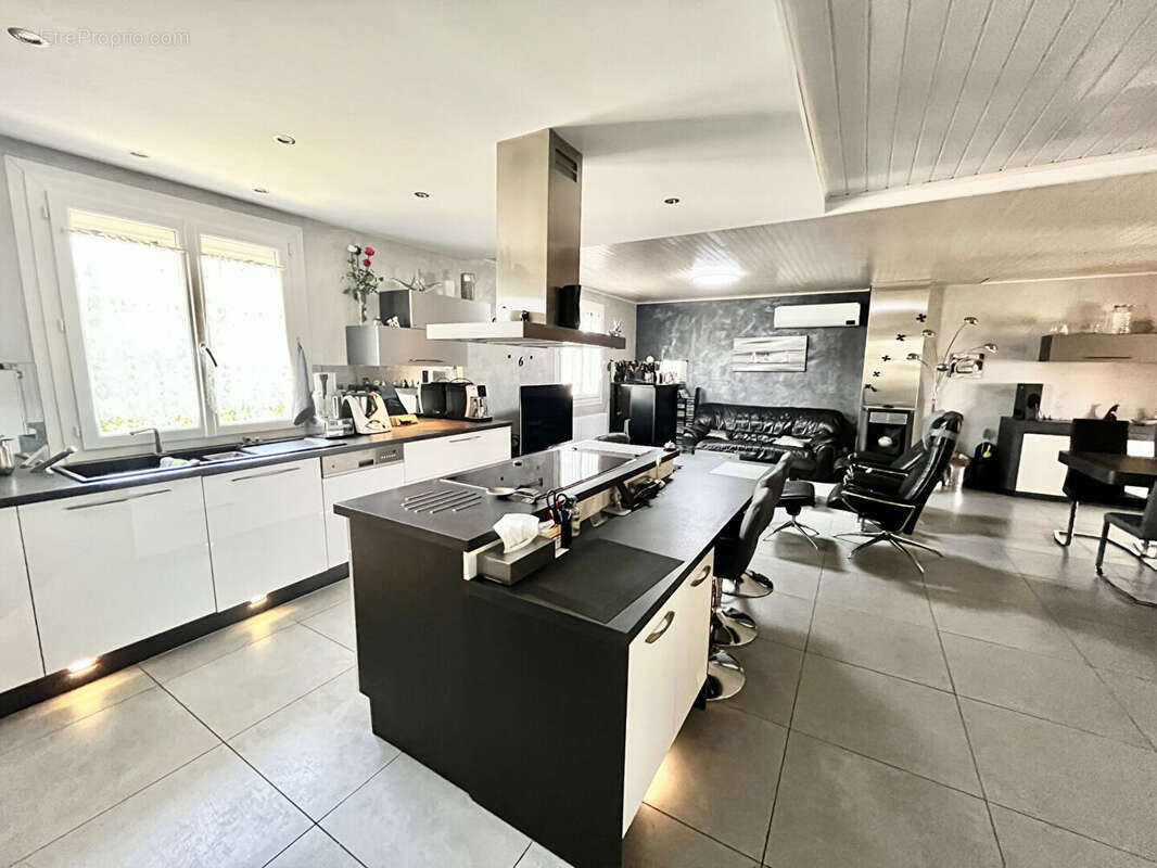 Maison à VILLETTE-D&#039;ANTHON