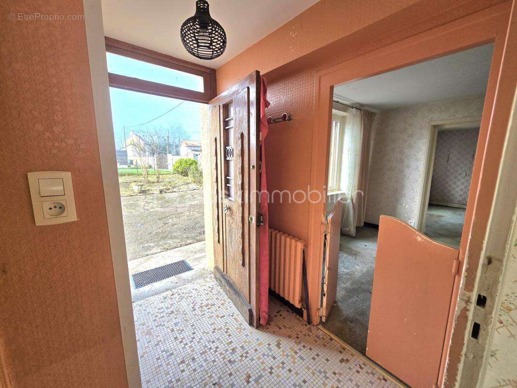 Maison à SAINT-PRIEST-BRAMEFANT