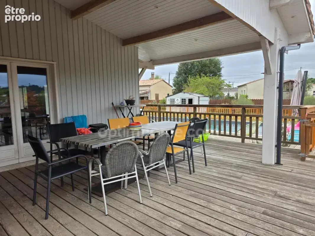 Maison familiale 220 m² – DPE B – Piscine – Grand garage – Plus de 6 300 m² de terrain – Le Fleix - photo 10