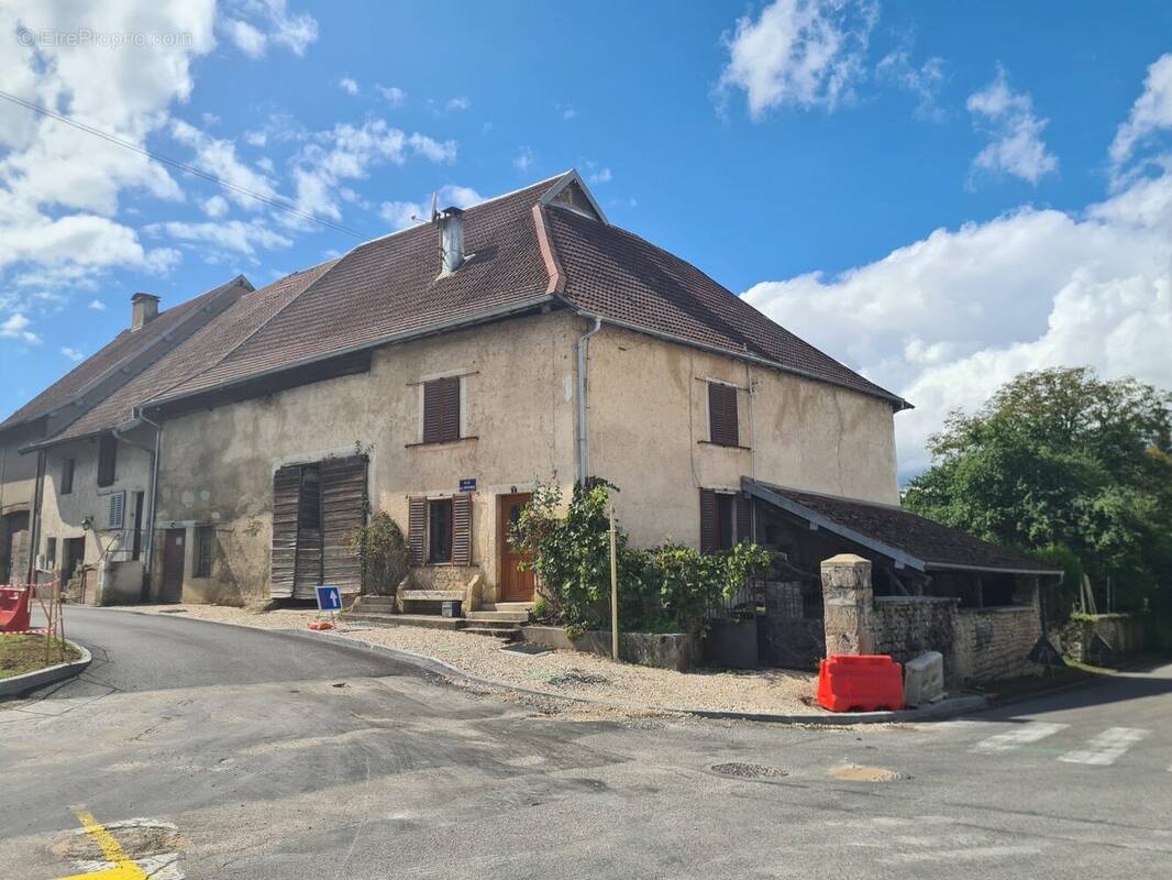 Maison à ORNANS