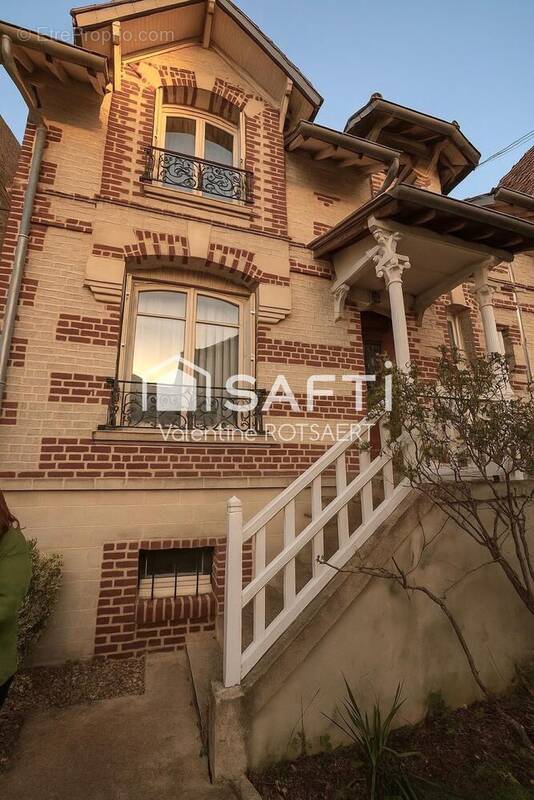 Photo 1 - Maison à COMPIEGNE