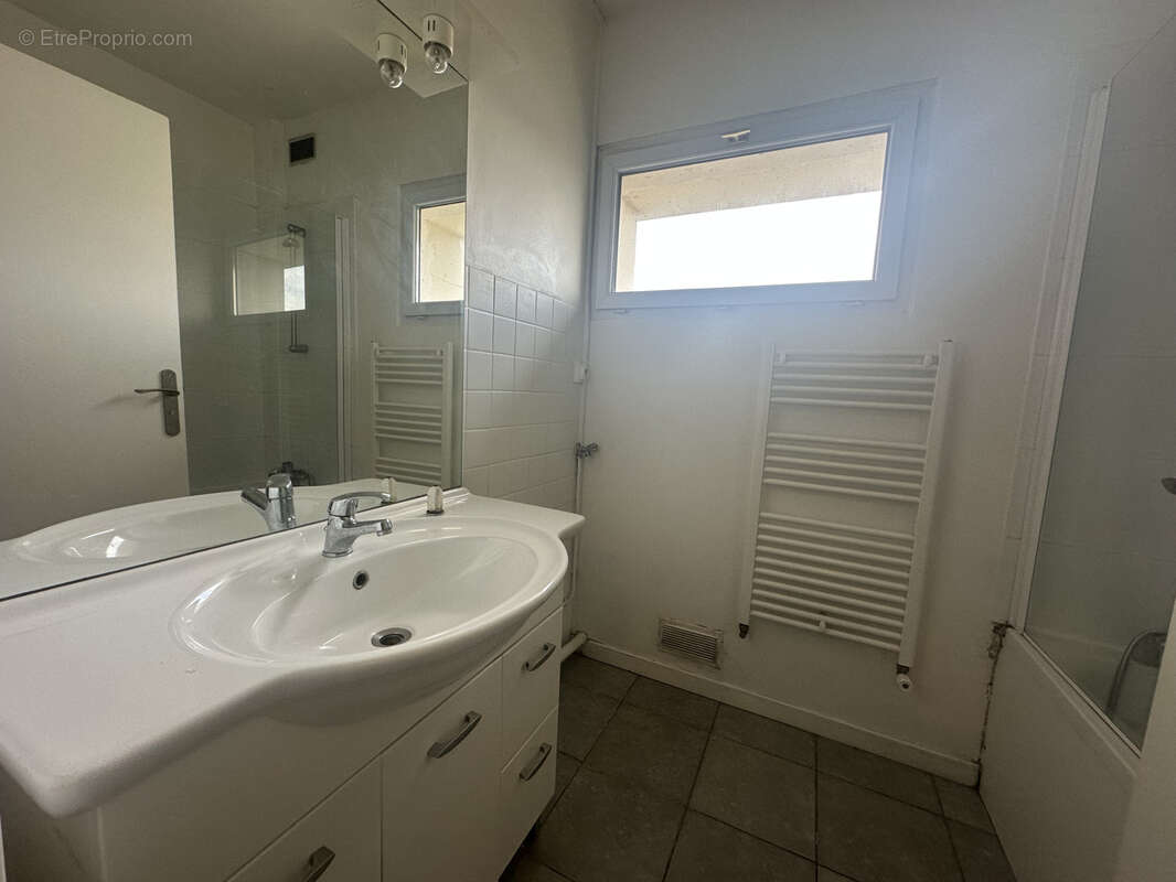 JOLIMONT / ARGOULETS - Appartement 3 pièces de 59m2 en dernier étage - Terrasse - 169 500 € - photo 8