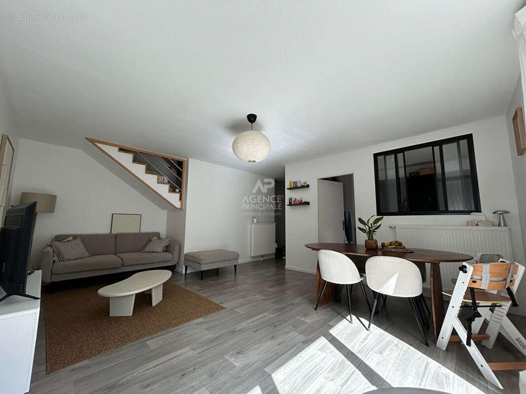 Appartement à CARRIERES-SOUS-POISSY