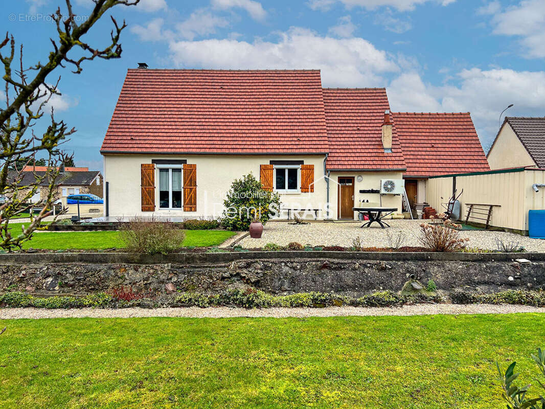 Maison à AUNAY-SUR-ODON