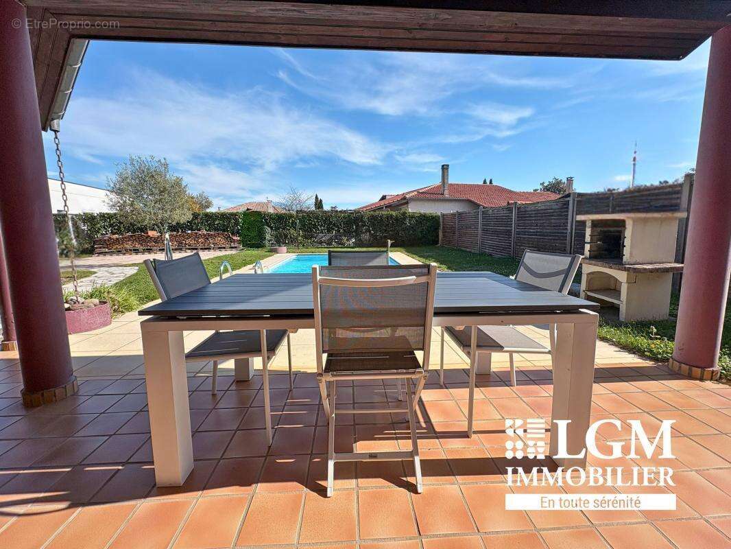 Maison à SAINT-SULPICE