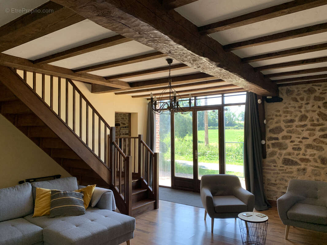 Maison à SAINTE-THERENCE