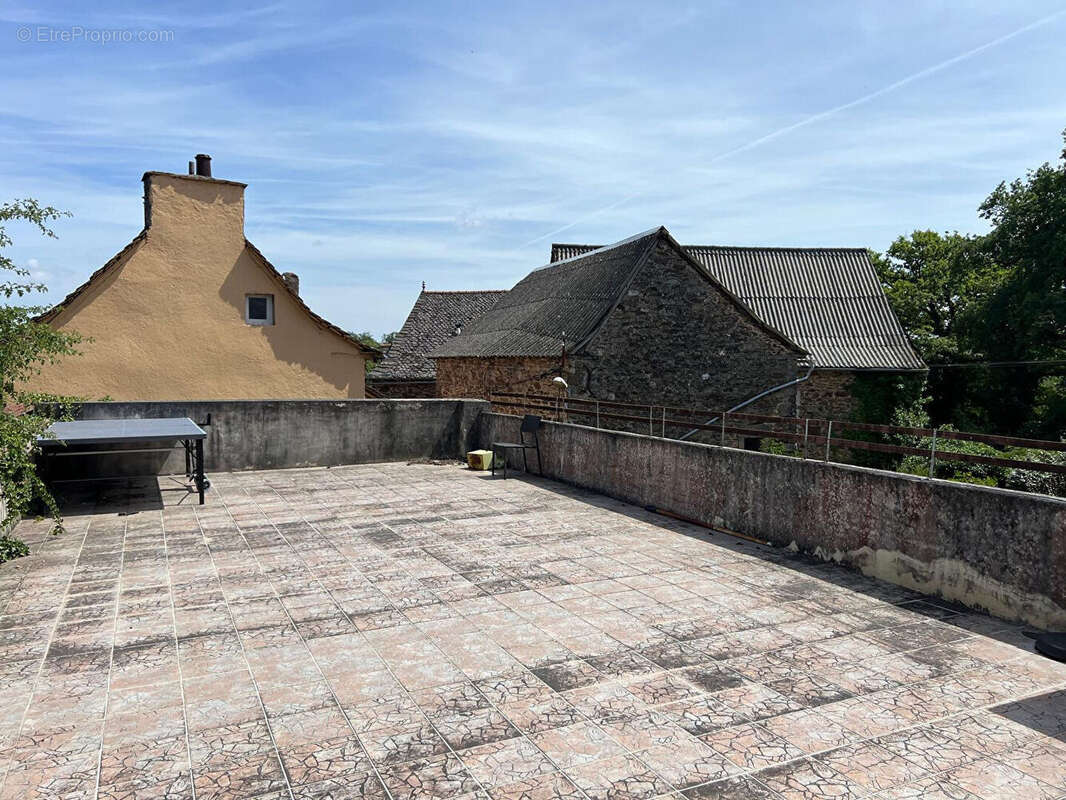 Maison à BELCASTEL