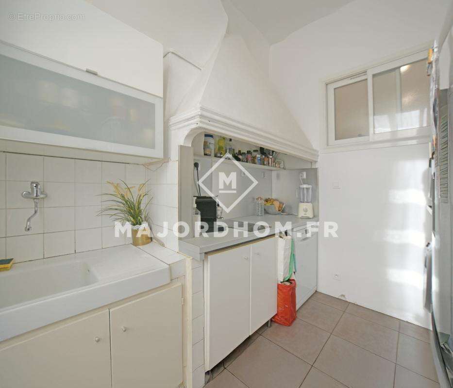 Appartement à MARSEILLE-5E