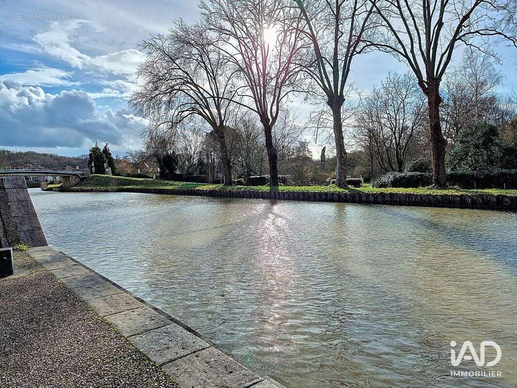 Photo 4 - Commerce à ROGNY-LES-SEPT-ECLUSES