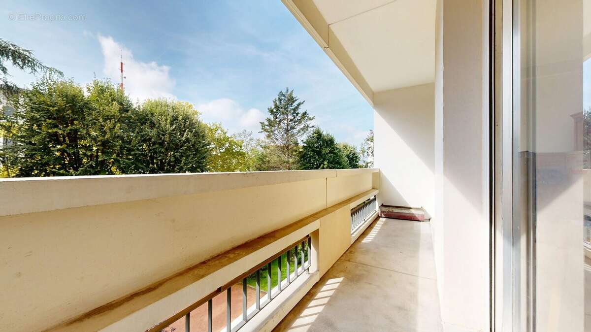 Appartement à LYON-8E