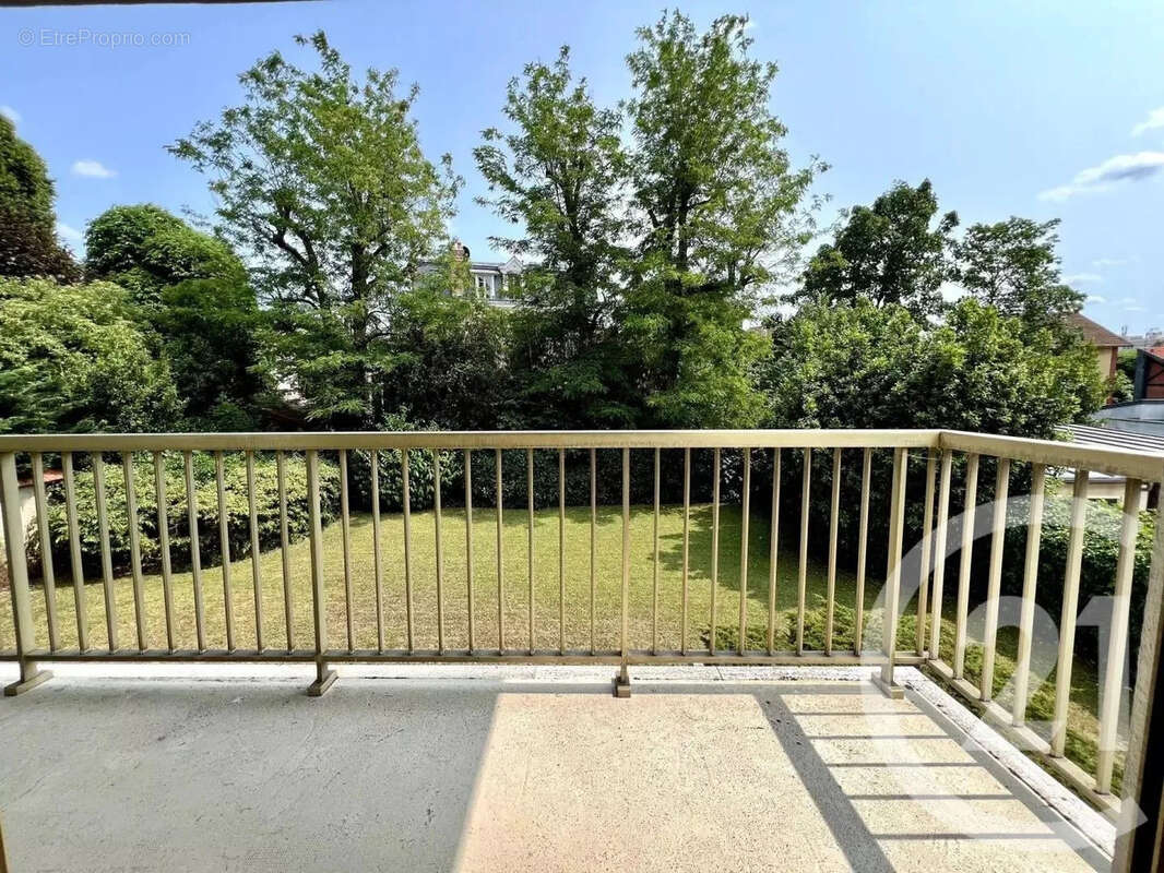 Appartement à SAINT-MAUR-DES-FOSSES