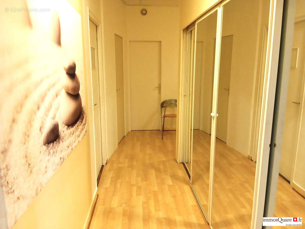 Commerce à FERNEY-VOLTAIRE