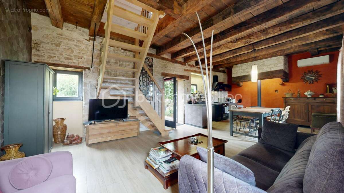 Maison à GINOUILLAC
