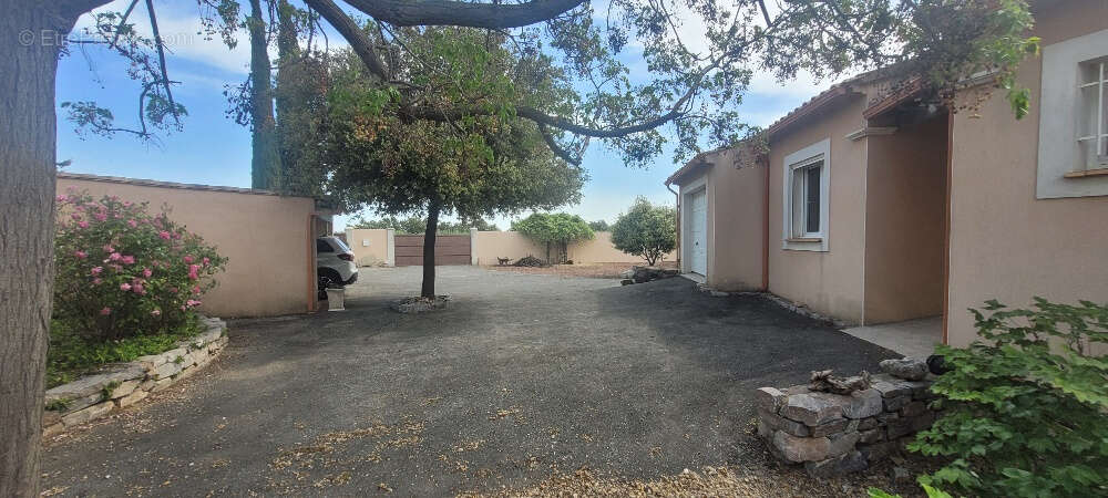 Maison à GINESTAS