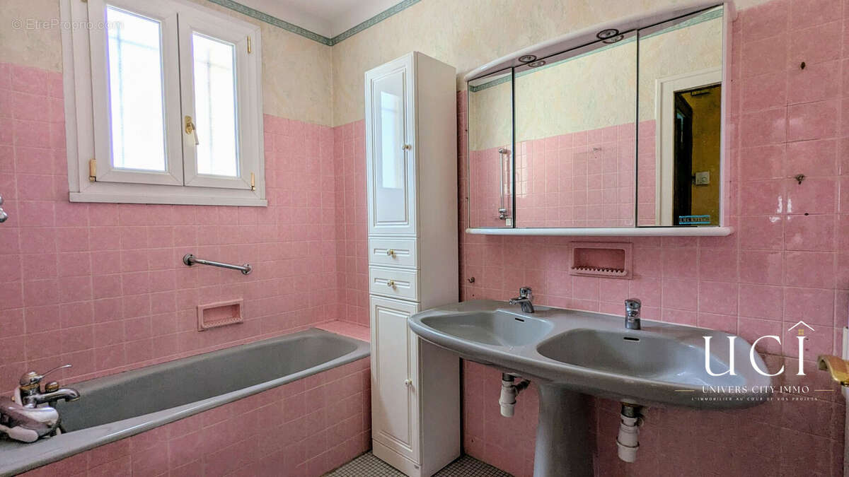 Maison 120 m² à Saint-Sebastien-Sur-Loire  - photo 9