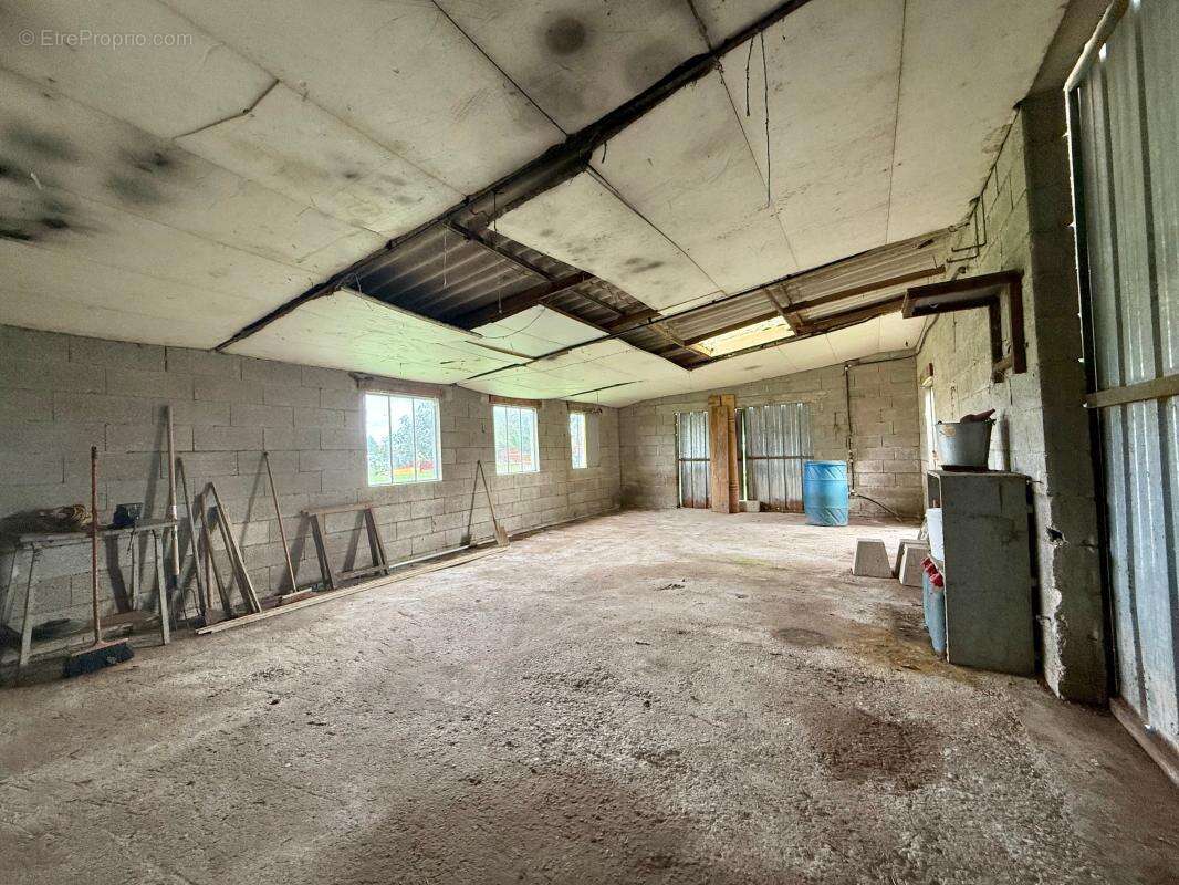 Terrain à PERRIGNY-SUR-L'OGNON