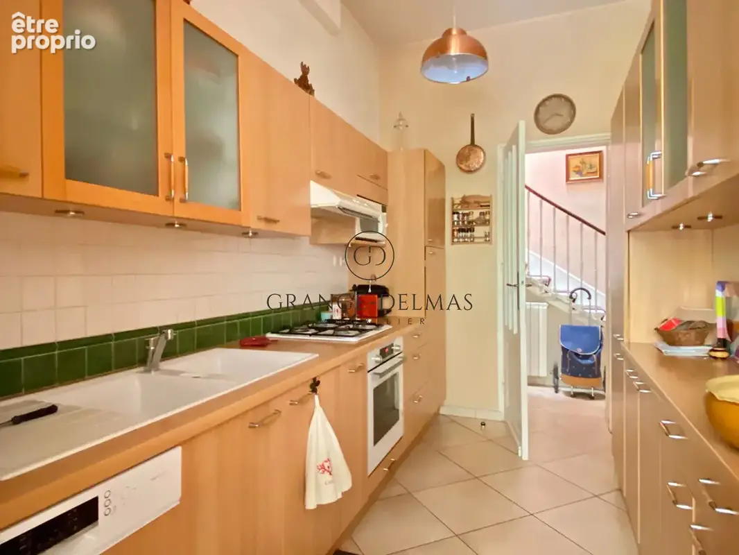Maison en pierre en R+1 avec 3 chambres et jardin - SAINT SEURIN - photo 6