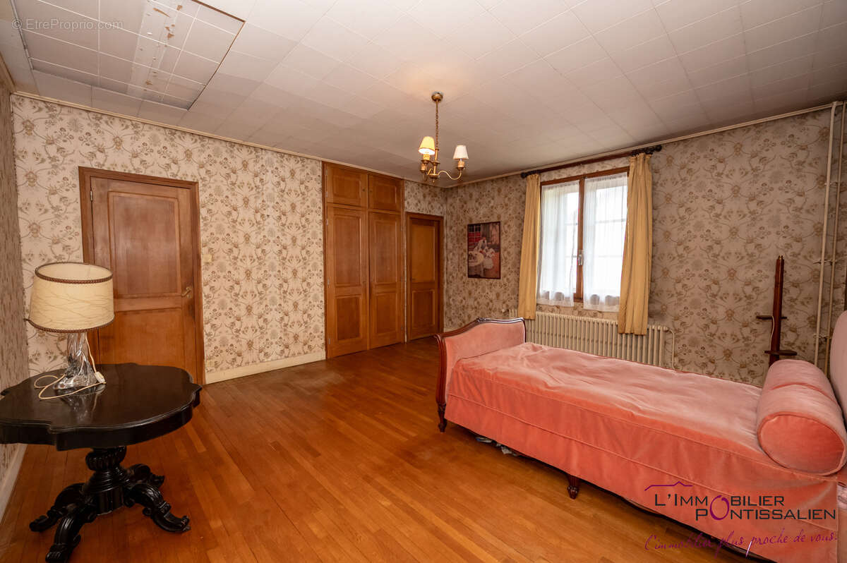 MAISON DE 208 m2 SUR 733 m2- Proche frontière - photo 30
