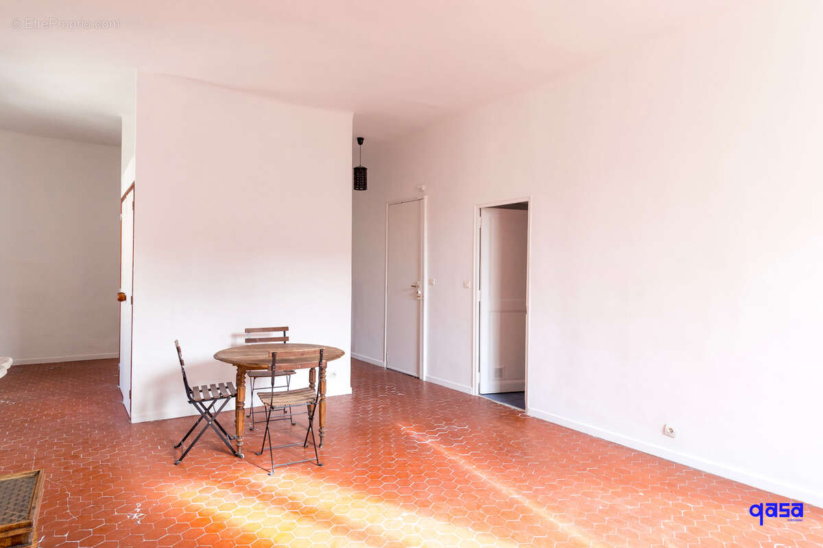 Appartement à MARSEILLE-6E