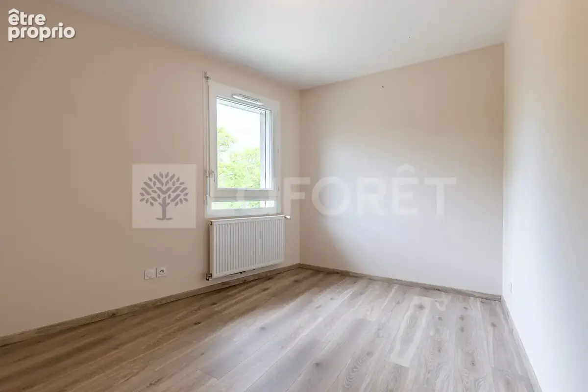 Agence immobiliere laforet - "bambou" - annecy / seynod - appartement t3 de 79.91m² - terrasse de 42.94m² - place de stationneme - photo 8