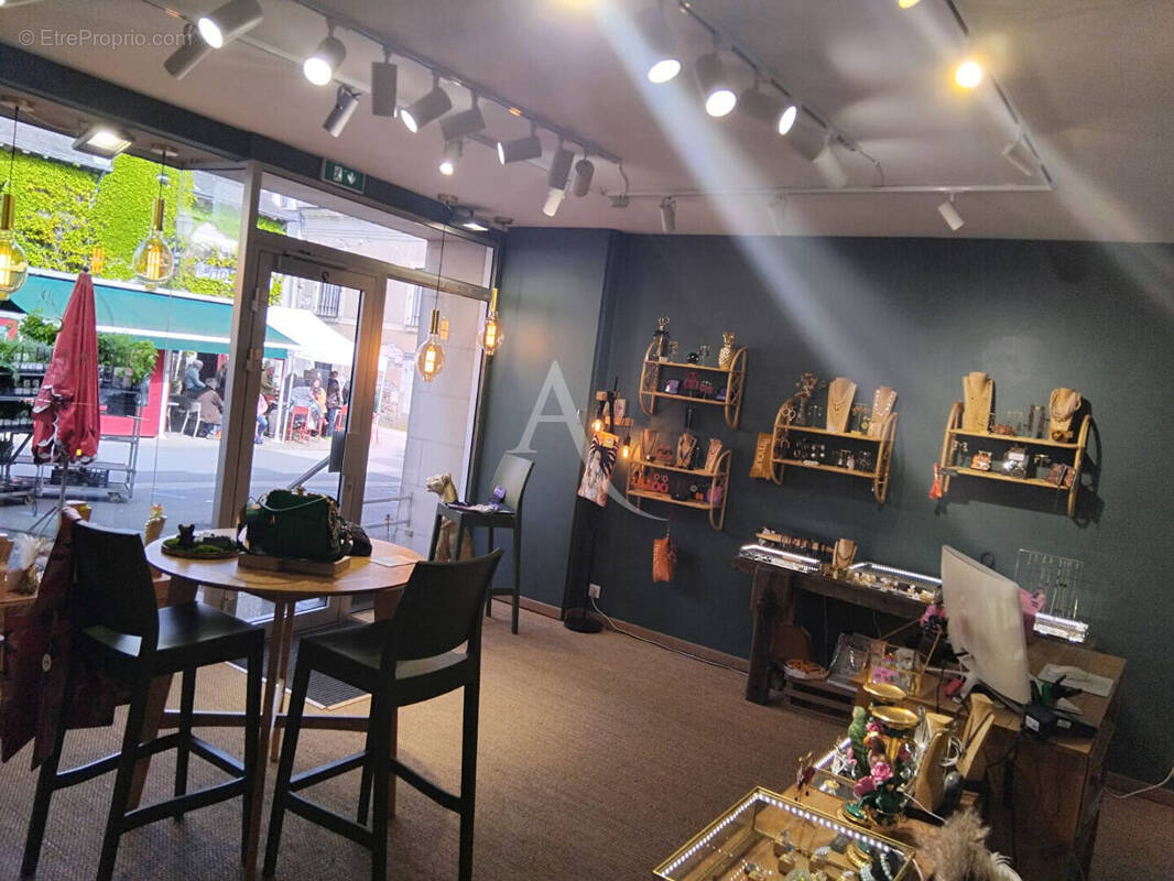 Commerce à CHALONNES-SUR-LOIRE