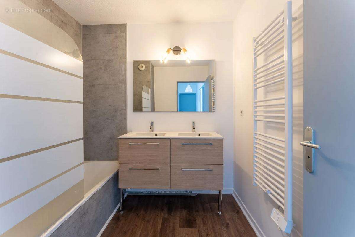 Appartement à LE BARP