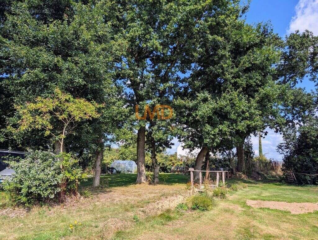 Maison à PLOMODIERN