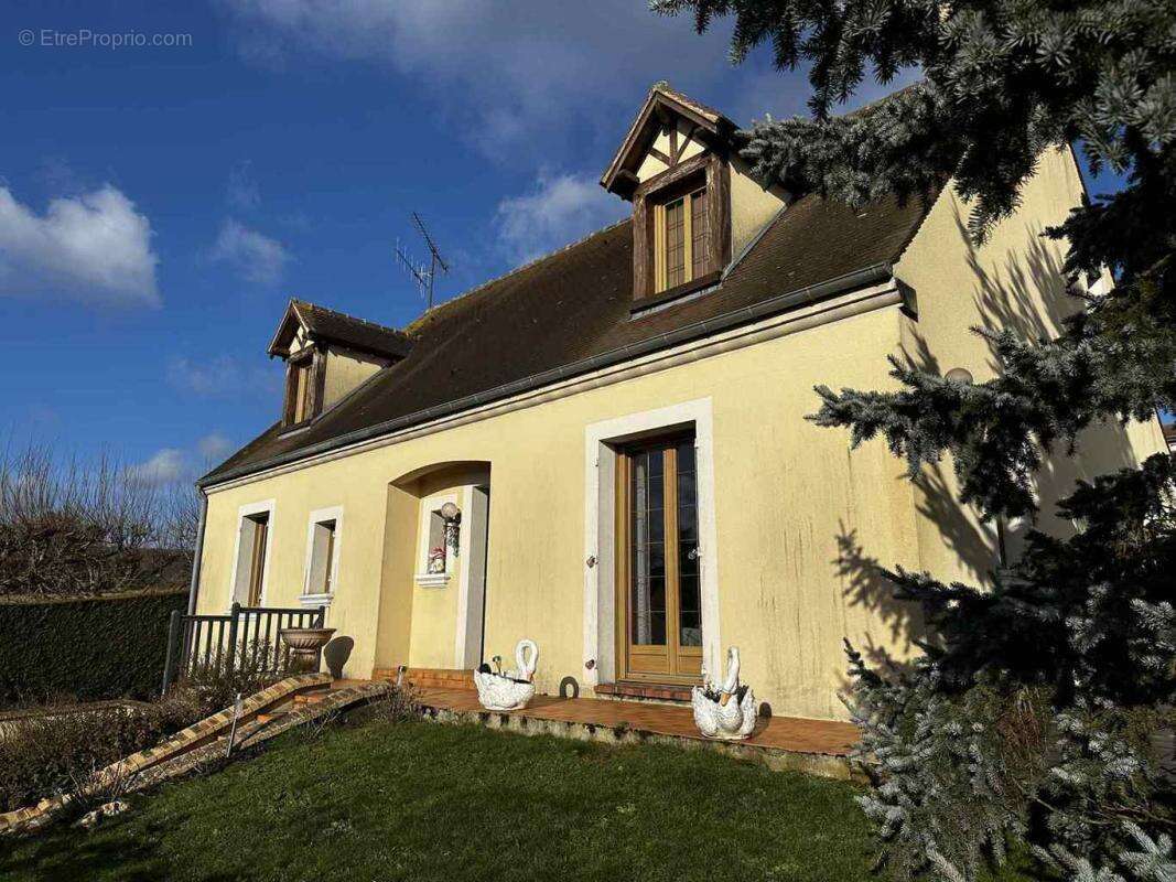 Maison à LE GUE-DE-LA-CHAINE