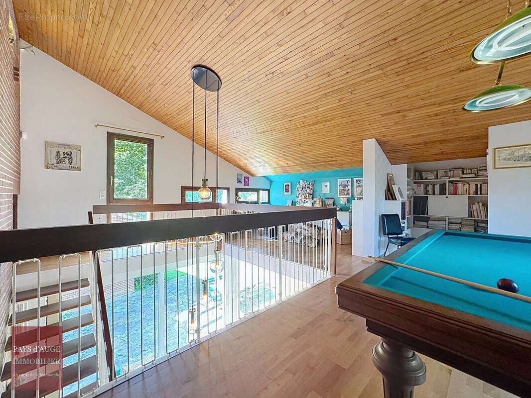 Maison à SAINT-PIERRE-SUR-DIVES