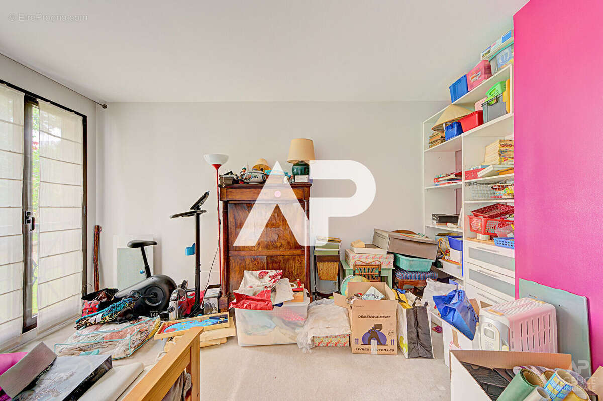 Appartement Rueil Malmaison 4 pièce(s) 80.68 m2 - photo 8