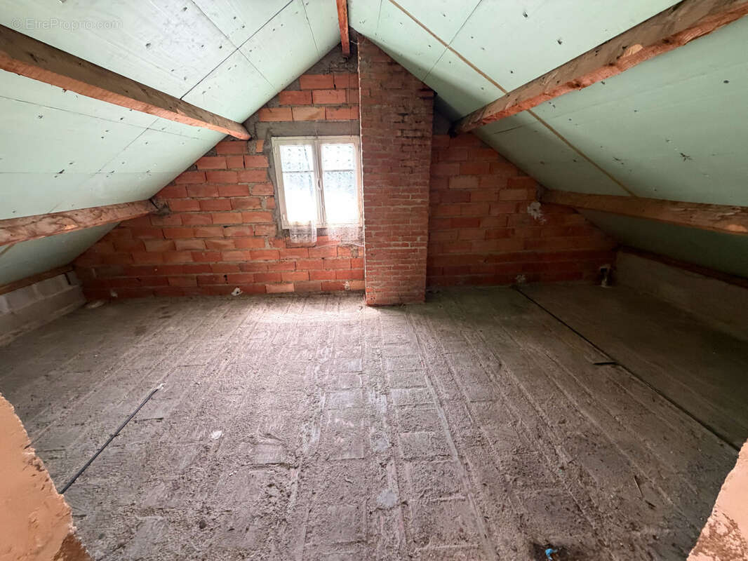 Maison 2 chambres + garage - dependance - terrain - photo 17
