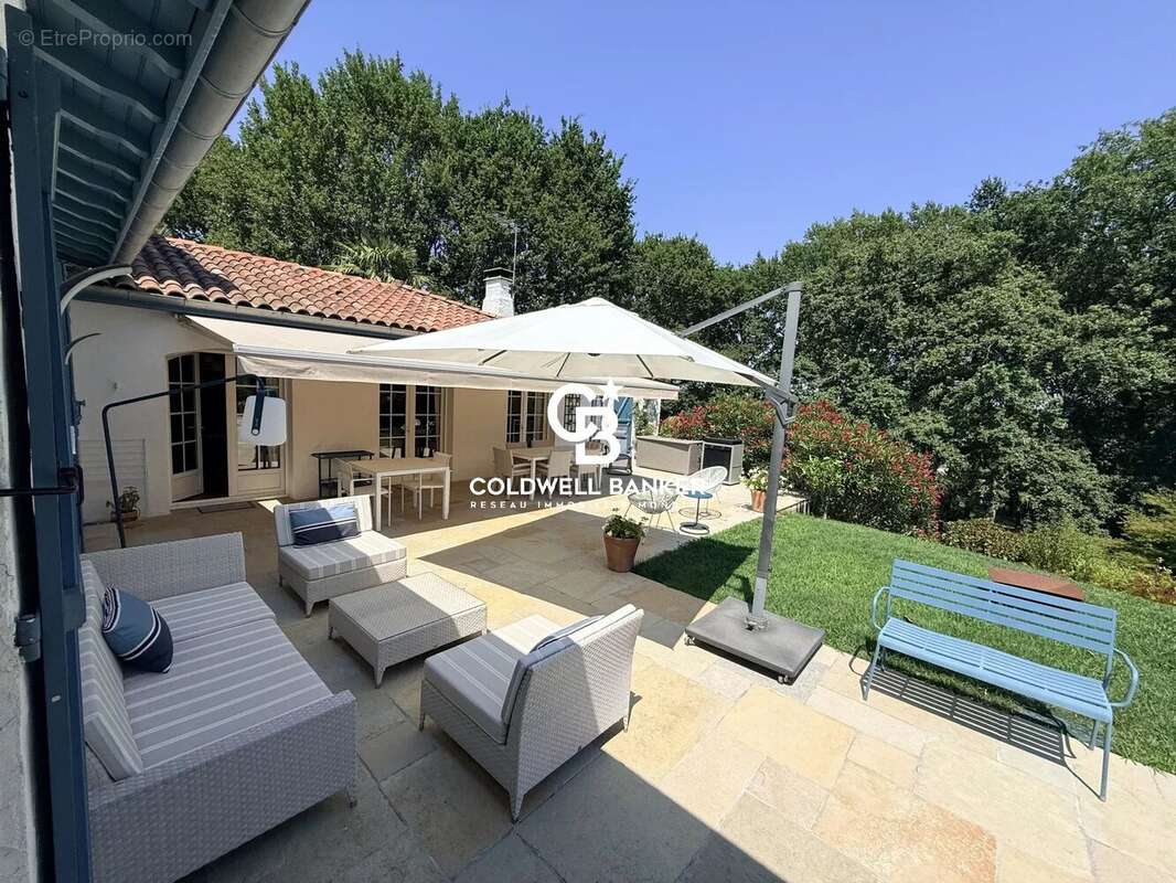 A vendre Maison basque modernisée à Arcangues 64200 proche golf et plages de Biarritz - photo 23