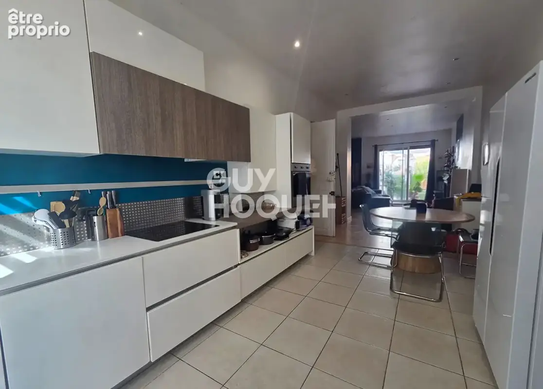 A VENDRE LE SOLER, maison de maître offrant plus de 300m² de surface avec cour et terrasses - photo 5