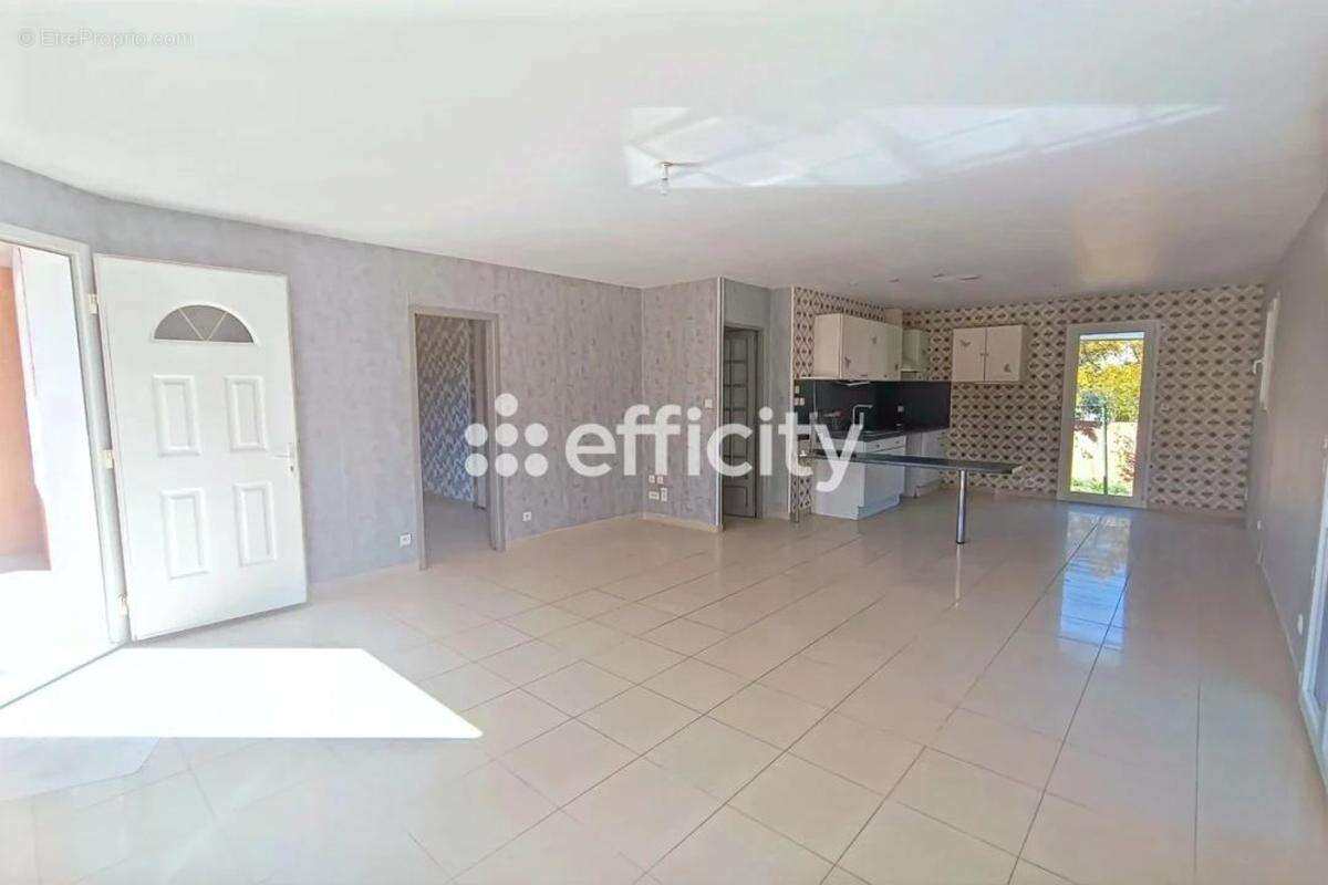 Maison à COLOMBIERS