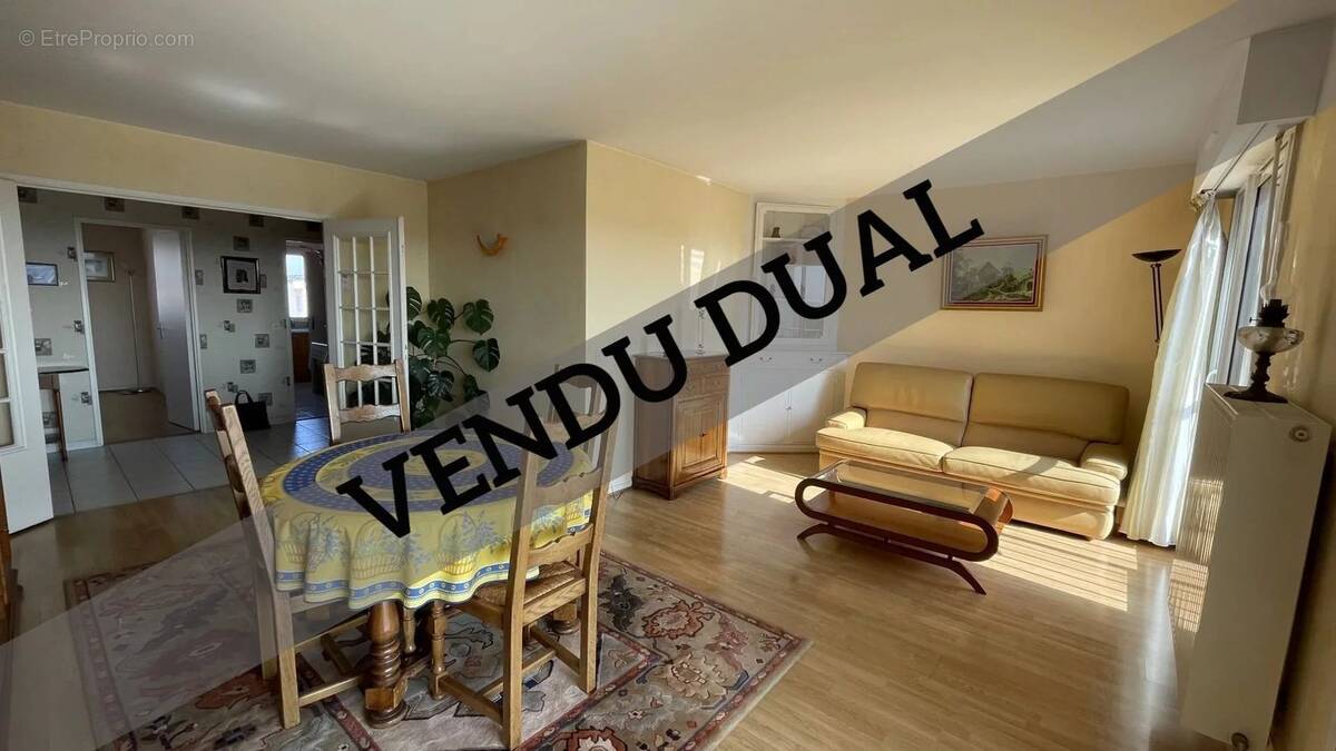 Appartement à VILLEMOMBLE