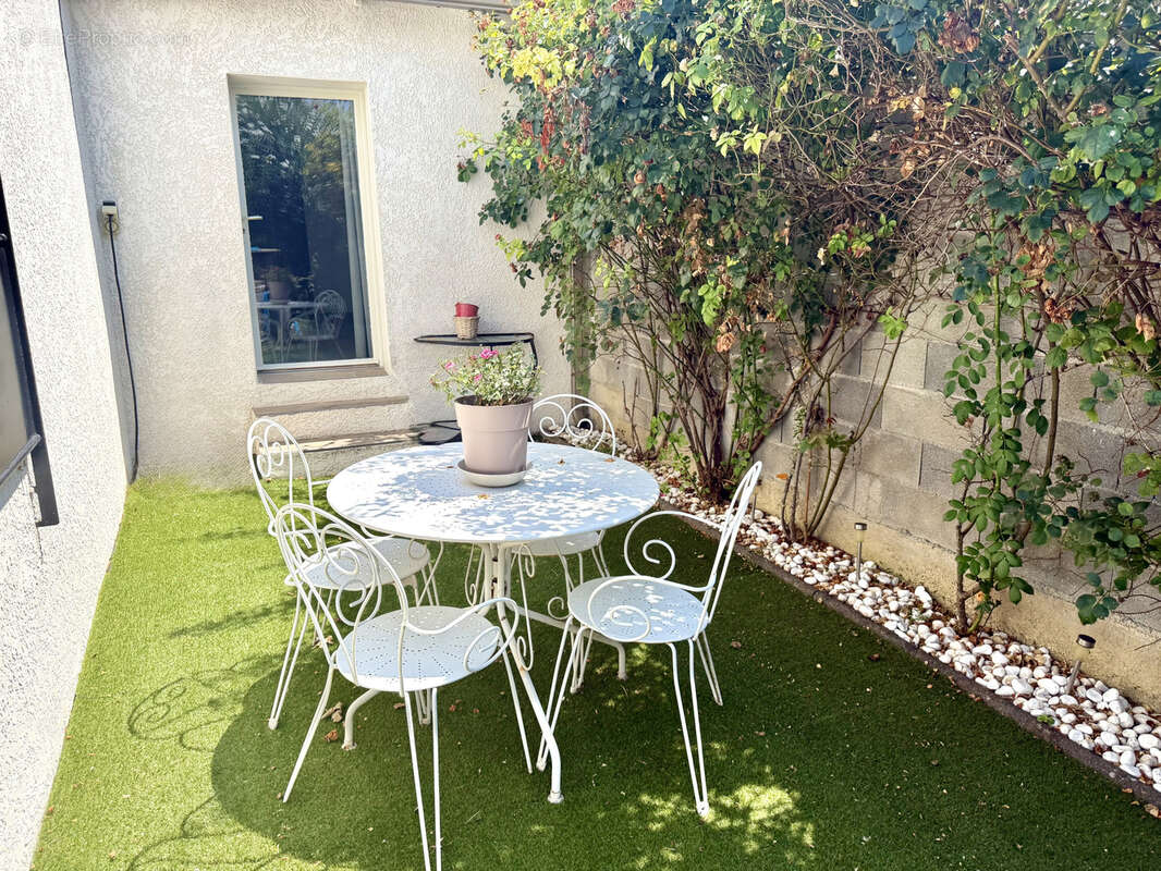 Générac, maison familiale T8 de 172m2 prête à vivre - photo 4