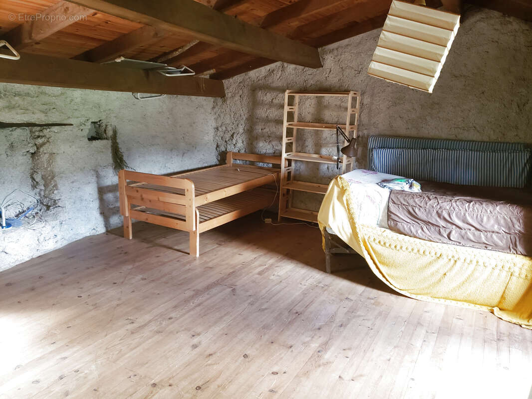 Maison à SAINT-FORTUNAT-SUR-EYRIEUX