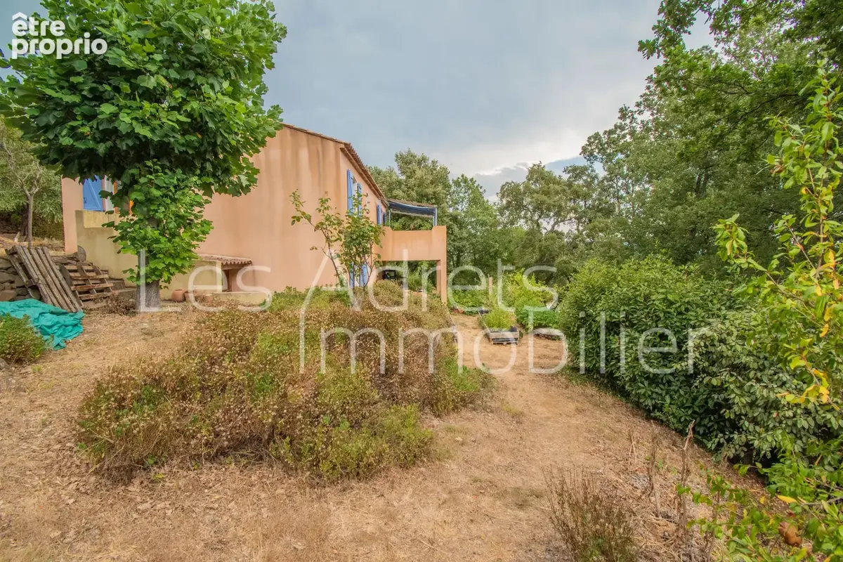 Maison au calme avec 4 chambres, grand terrain et superbe potentiel - photo 21