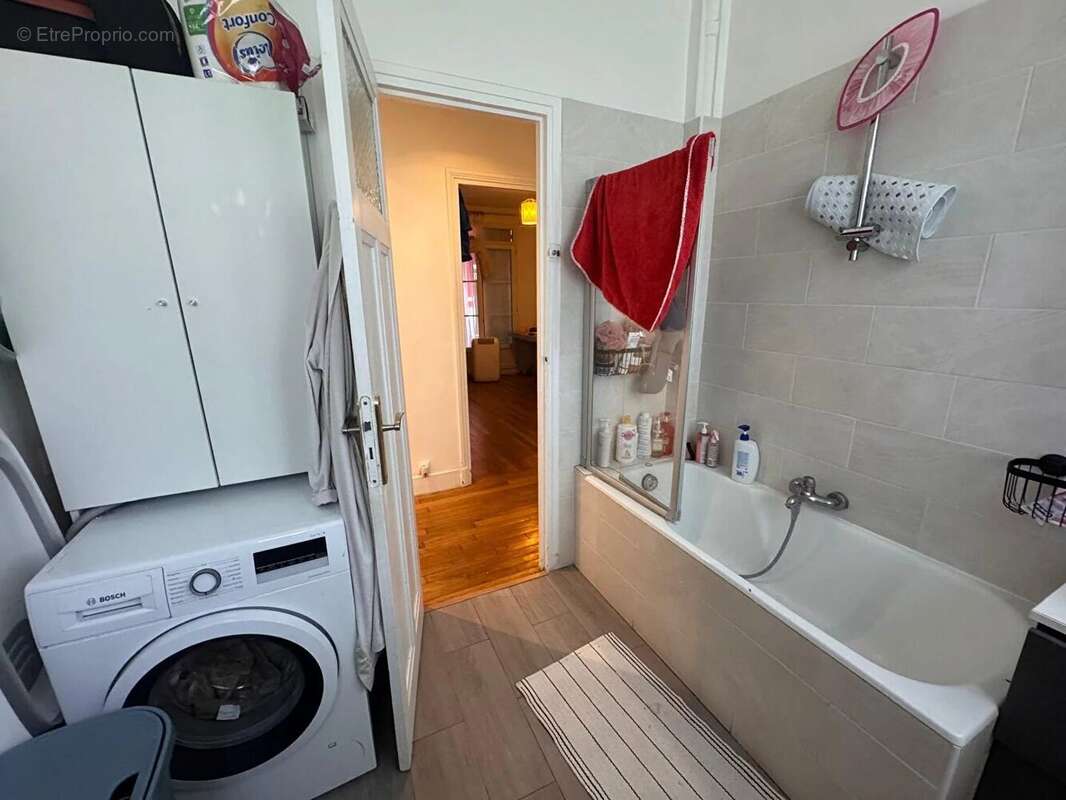 Appartement à NEUILLY-SUR-SEINE